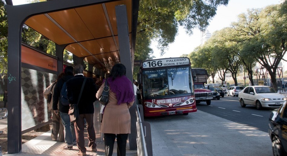 Amenazan con un paro en las líneas de colectivos del AMBA