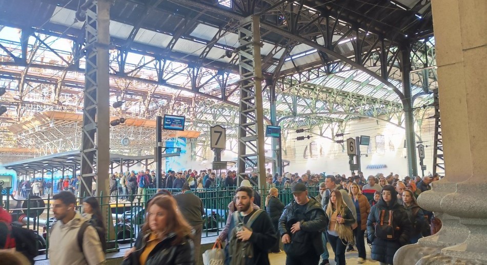 Trenes: Trabajo dictó la conciliación obligatoria e intimó a La Fraternidad a levantar la protesta