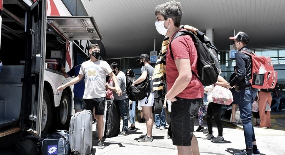 Salieron los primeros viajes de fin de curso financiados por el Gobierno bonaerense